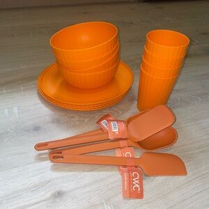 New Mainstays Plastic Dinnerware Set
